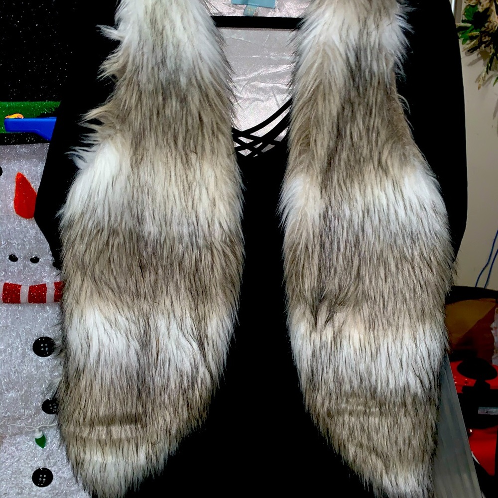 Skies are Blue Boutique fur vest